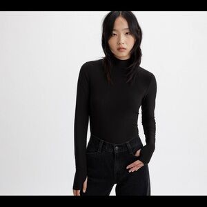 Levi’s | Mammoth Second Skin Tee | Size Large